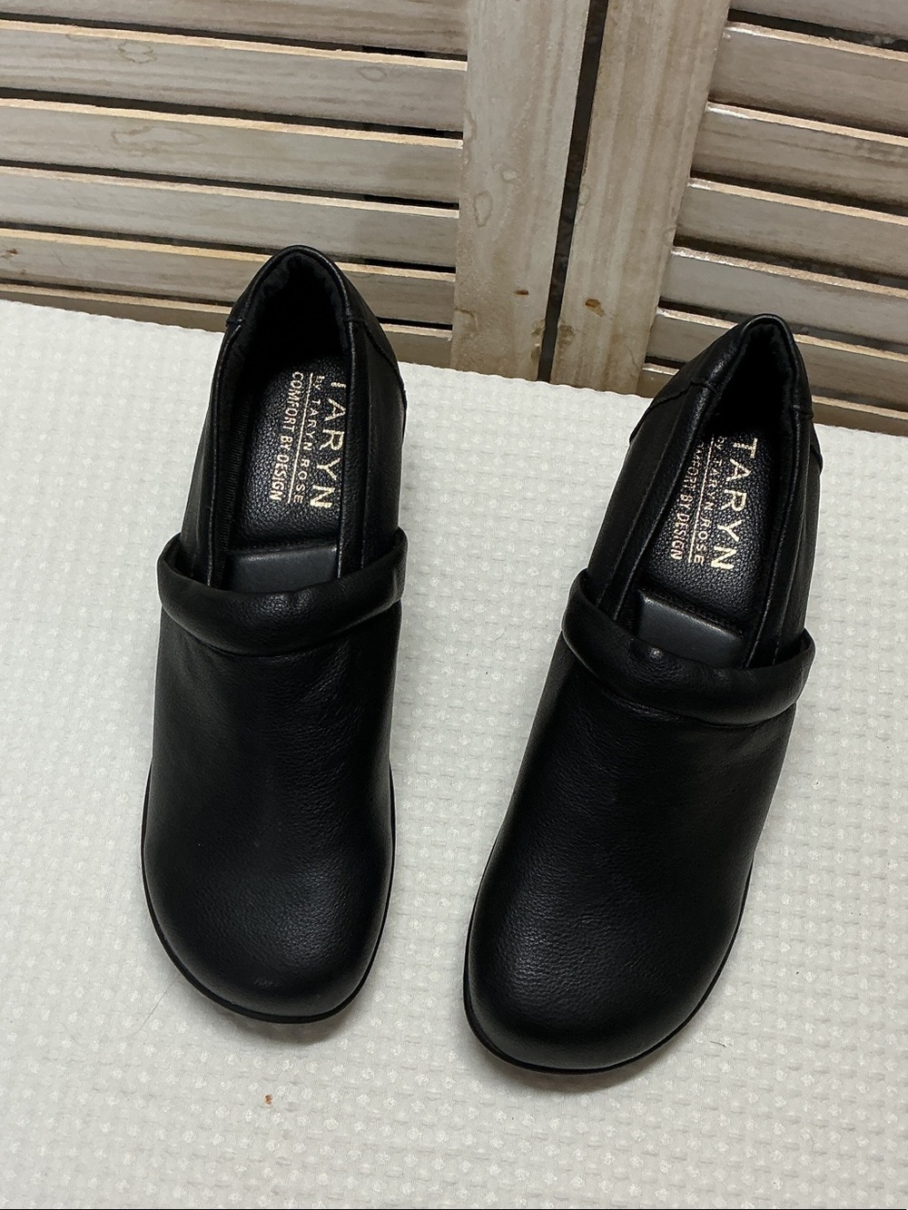 Taryn Black Slip-On Comfort Clog - Women's Shoes